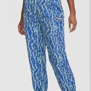 Nike NSW Women's Blue Leopard Print Nylon Joggers